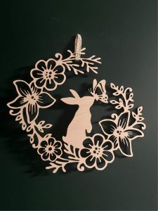 Wieniec Wielkanocny z zajączkiem