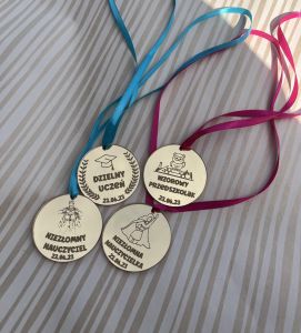 Złote medale dla uczniów i nauczycieli 