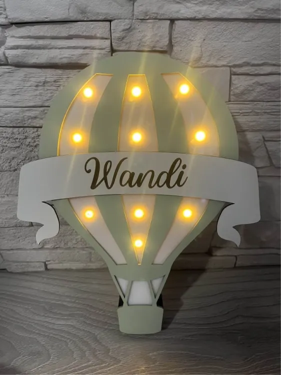 Drewniana lampka Balon ze wstęgą kolory