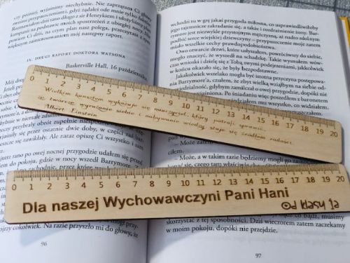 linijka pani.jpg