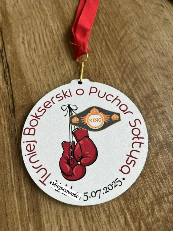 medal bokss.jpg