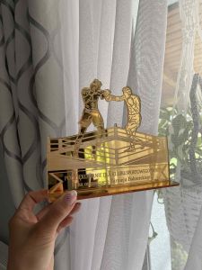 Statuetka bokserska złota pleksi 